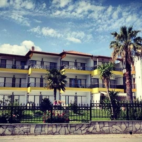 Villa Christina Sea Side A Hanioti Eksteriør bilde